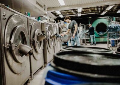 Arbeiten an der Waschmaschine bei Fröhling